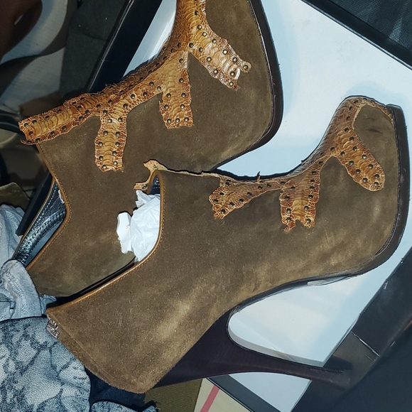 Donna Karan collection booties - Picture 3 of 9